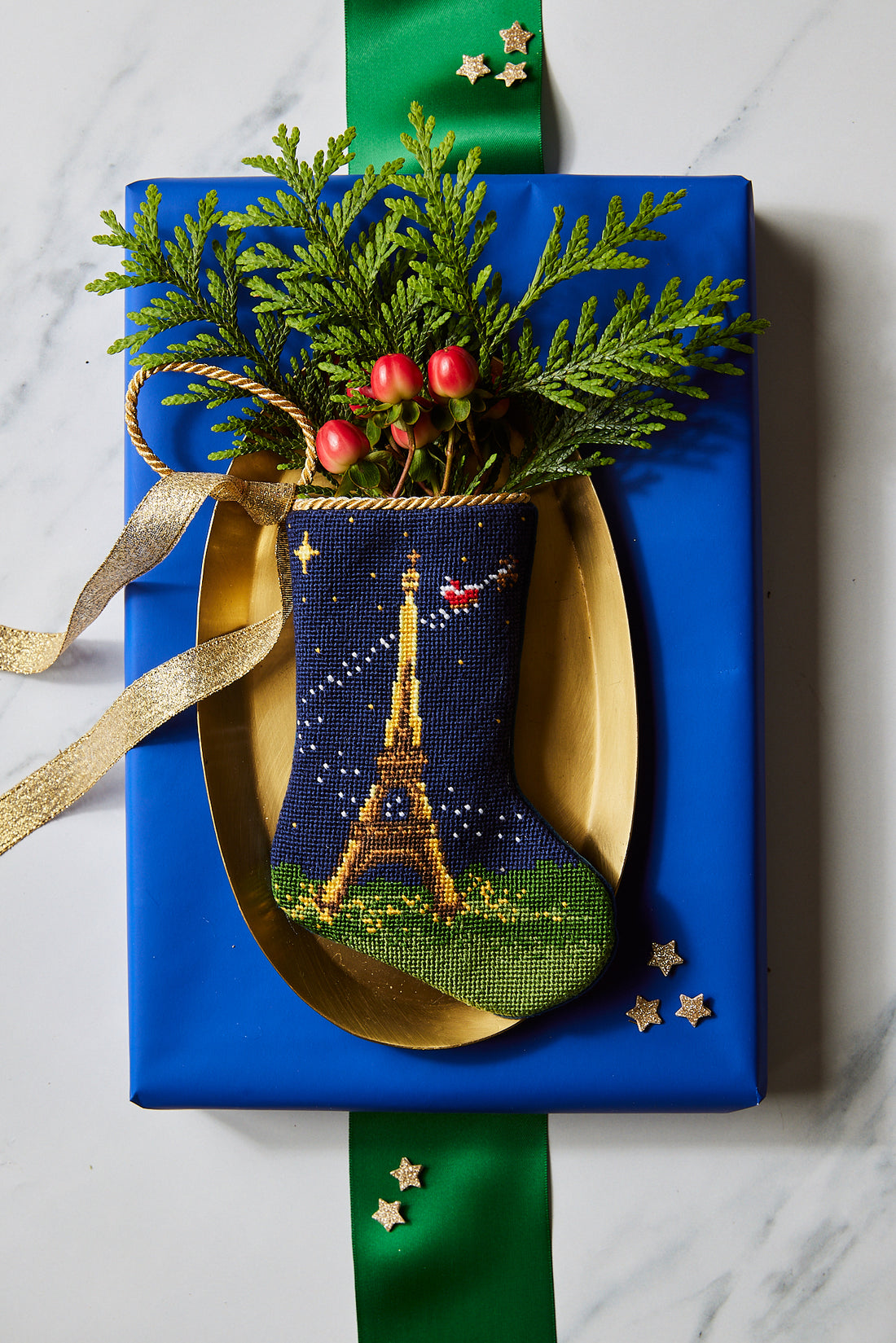 “Bonne Nuit” Santa in Paris
