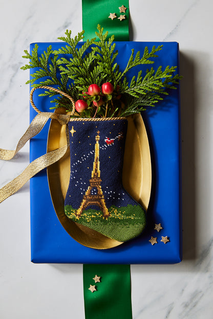 “Bonne Nuit” Santa in Paris