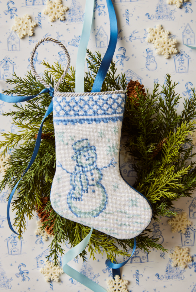 Pearly Gates Designs: Friendly Frosty in Toile