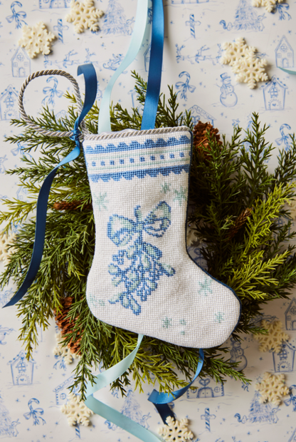 Pearly Gates Designs: Mistletoe Magic in Toile